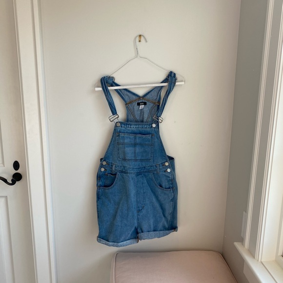 Cutest overalls from urban!! NWOT!! - Picture 2 of 4